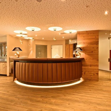 Wellnesshotel Oswald 4*