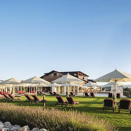 Wellnesshotel Oswald 4*
