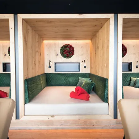 Wellnesshotel Oswald Szálloda 4*