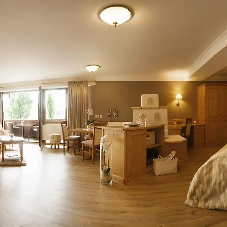 Wellnesshotel Oswald Szálloda 4*