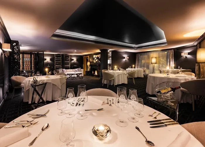 Wellnesshotel Oswald מלון Kaikenried